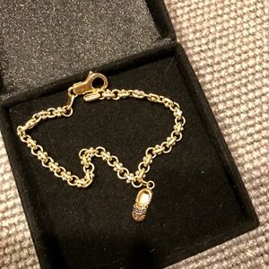 Jewelry - 14k gold link bracelet with baby booty charm Jewelry - 14k gold link bracelet with baby booty charm